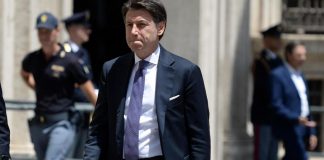 Crisi governo, Conte: “Risposte vere o nessuno avrà nostri voti”