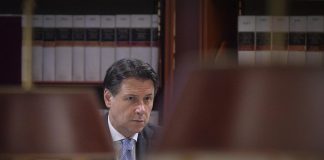 Crisi governo, riprende oggi assemblea M5S: crepa tra governisti e contiani
