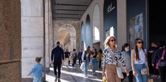 Omicron 5, sintomi e incubazione: cosa c’è da sapere