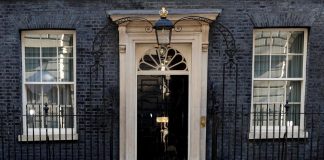 Gb, al via corsa dei Tories: il 5 settembre annuncio nuovo leader e premier