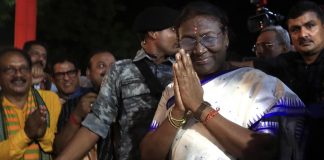 India, Droupadi Murmu nuova presidente: la prima di origine tribale