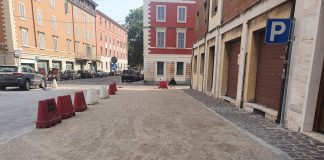 Diversi cantieri aperti in centro per rifare il manto stradale di piazze e vie