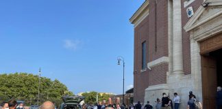 Chiesa gremita e lunghi applausi per l’ultimo saluto al linguista Serianni