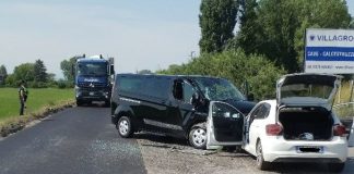 Goito, spaventosa carambola fra tre veicoli. Ma solo feriti lievi