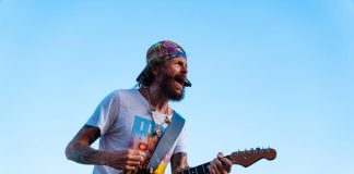 Jova Beach Party, Codacons attacca: “Intollerabile che produca danni all’ambiente”