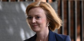 Gb, Liz Truss si candida a leader Tory e futura premier