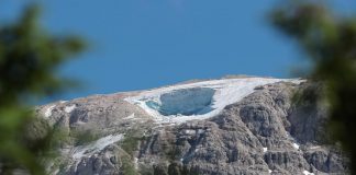 Crollo Marmolada, 7 vittime: droni in azione per cercare i dispersi