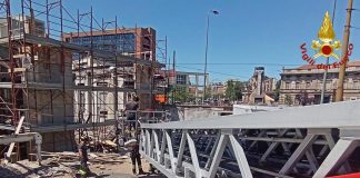 Milano, crolla soletta edificio in costruzione: feriti tre operai
