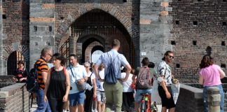 Covid Italia, Rezza: “Incidenza cresce a ritmo più lento, Rt in calo”