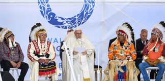 Papa Francesco ai nativi canadesi: “Qui per implorare perdono e riconciliazione”