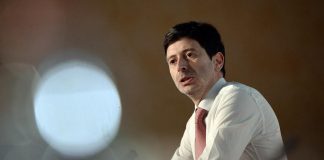 Covid, Speranza: “No a nuove regole, ma cautela”