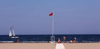 Escherichia coli, divieti balneazione in 22 spiagge Emilia Romagna: la lista