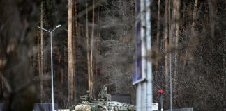 Ucraina, 007 Kiev: “Russia brucia i corpi a Kherson”