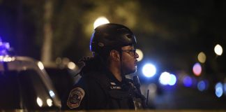 Usa, sparatoria in centro commerciale Indiana: 3 morti