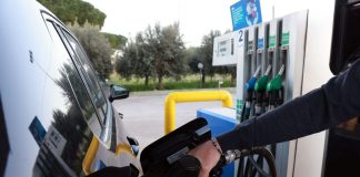 Carburanti, esteso al 5 ottobre lo sconto sulle accise