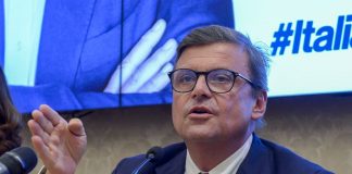 Calenda “Sganciare prezzo del gas e 10 miliardi per taglio bollette”