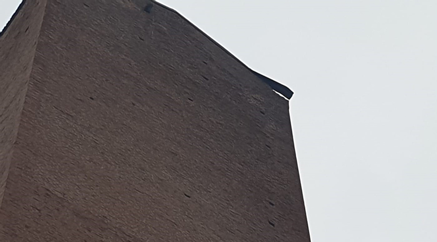 Torre dello Zuccaro, al via la riparazione del tetto. Serve anche un parafulmine