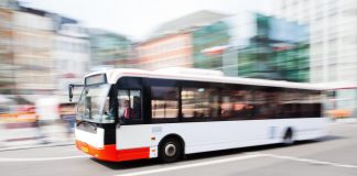 Bonus trasporti pubblici 2022, studenti e lavoratori: come ottenerlo, domanda online