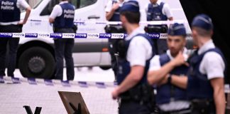 Bruxelles, furgone contro tavolini bar: c’è un arresto