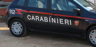 Torna a casa ubriaco e riempie di botte moglie e figlia