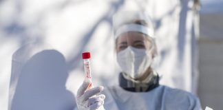 Covid, studio: nessun beneficio da colchicina e aspirina