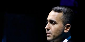 Di Maio: “Berlusconi vuole dissolvere democrazia”