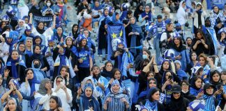 Iran, donne allo stadio: per la prima volta da oltre 40 anni a partita campionato di calcio