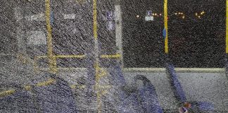 Israele, attacco contro un bus a Gerusalemme: almeno 8 feriti