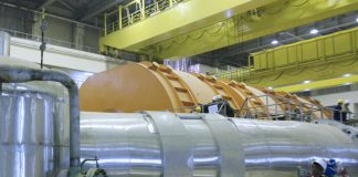 Iran, Teheran annuncia: “In grado di costruire bomba atomica”
