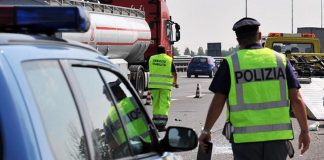 Scontro auto-tir in Tangenziale Nord questa mattina: 44enne finisce in ospedale