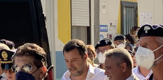Salvini a Lampedusa ospite in villa Berlusconi: “Un leghista al Viminale”
