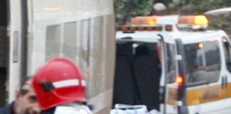 Spagna, incendio vicino a binari: passeggeri in fuga dal treno