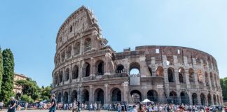 Al Colosseo mille disegni di pace per l’evento “Colors of Peace”