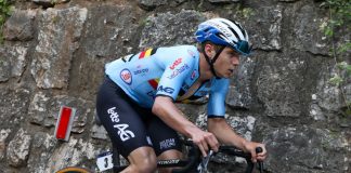 Evenepoel è oro mondiale, ritiro shock per van der Poel