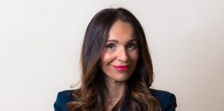 Regione, Barbara Mazzali si dimette da assessore al Turismo: al suo posto Debora Massari