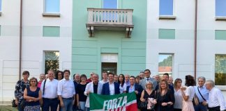 Esordio di Sodano come commissario di Forza Italia: al Green Park si presenta la segreteria provinciale