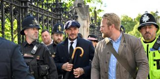 Elisabetta, Beckham in fila 12 ore per camera ardente
