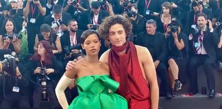 Mostra Venezia, con look ‘gender fluid’ e red carpet tricolore il divo Chalamet esalta il Lido