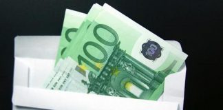 Corruzione, casa svenduta all’asta dopo fallimento: la denuncia