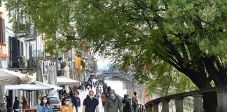 Covid oggi Lombardia, 6.252 contagi e 12 morti. A Milano 592 casi