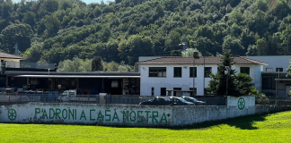 Salvini torna a Pontida, rush finale per il voto tra crisi economica e sfida a Meloni
