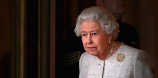Regina Elisabetta, ecco chi salirà al trono dopo di lei