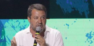 Elezioni, maratona Salvini social: show un po’ Mentana e un po’ Vespa