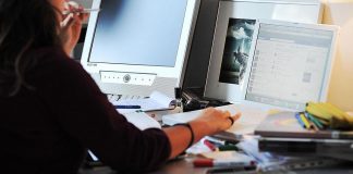 Elezioni, “diritto di voto violato” a studenti Erasmus: “Niente plico, né duplicato, né risposta”