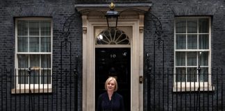 Gb, Truss a Downing Street: “Con alleati difenderemo libertà nel mondo”
