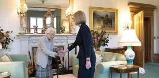 Gb, Truss nominata dalla regina nuova premier