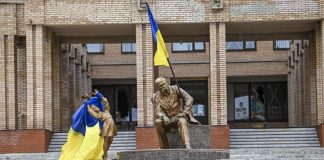 Ucraina, Zelensky: “Esercito Russia scappa”
