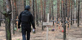 Ucraina, Zelensky: “A Izyum crimini Russia come a Bucha”