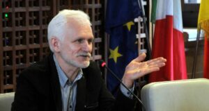 Nobel per la pace a Bialiatski e a due organizzazioni per diritti umani