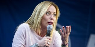 Meloni alla kermesse di Vox “Non siamo mostri, viva l’Ue dei patrioti”